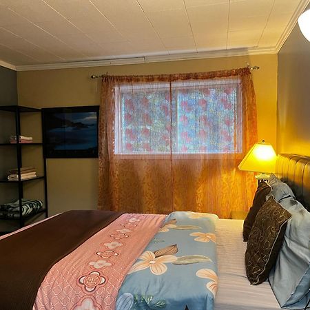 Beautiful Room Close Airport! YYC Exteriör bild