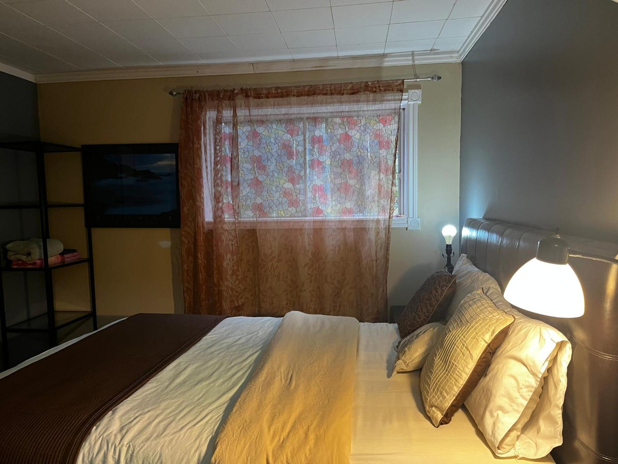 Beautiful Room Close Airport! YYC Exteriör bild