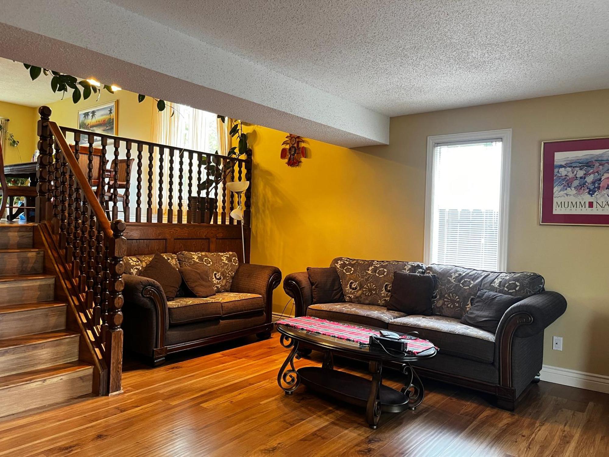 Beautiful Room Close Airport! YYC Exteriör bild