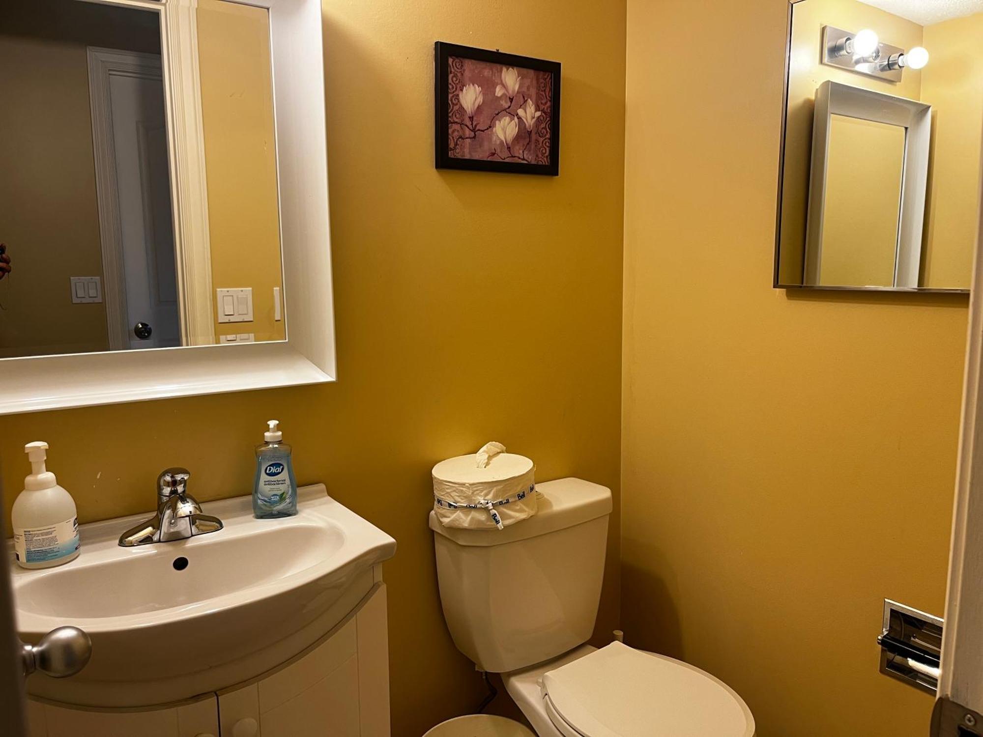 Beautiful Room Close Airport! YYC Exteriör bild